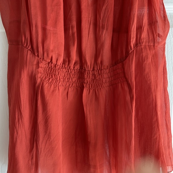 Rebecca Taylor silk blouse. Rust color. Sleeveless with ruffled neckline/size 8 - Picture 3 of 7
